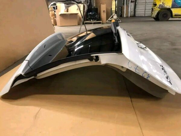 2010 - 2011 volvo xc60 rear tailgate - Image 4