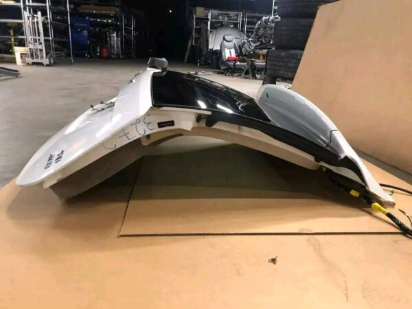 2010 - 2011 volvo xc60 rear tailgate - Image 2