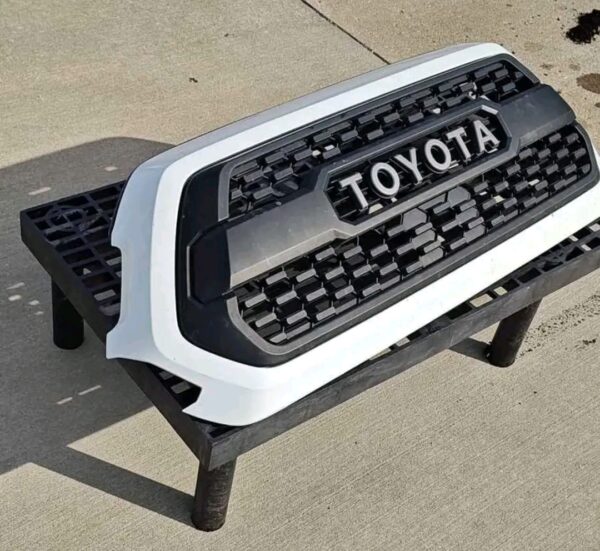 16-23 Toyota TRD PRO Tacoma Grill assembly