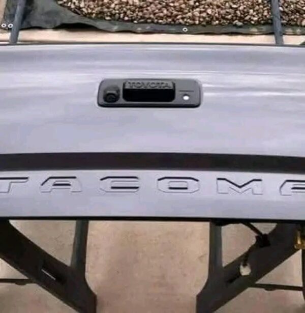 2016-2023 Toyota Tacoma tailgate Complete 3rd gen tailgate with camera, and harness. - Image 4