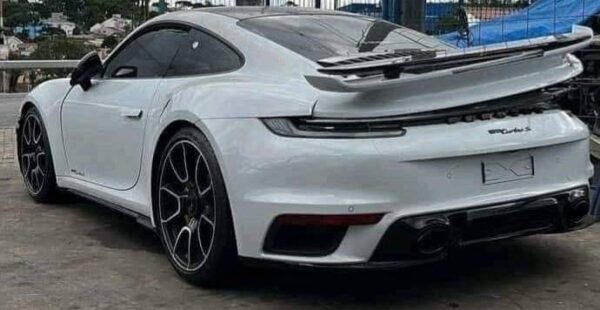 GARBAGE PORSCHE 911 - Image 3