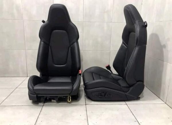 2022 992 911 PORSCHE GTS GT3 TOURING 18-WAY LEATHER SEATS SPORT BLACK SILVER - Image 2